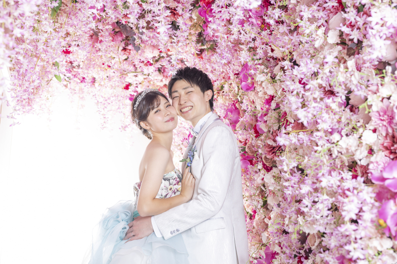 フラワーウォールで二人のぎゅっと！