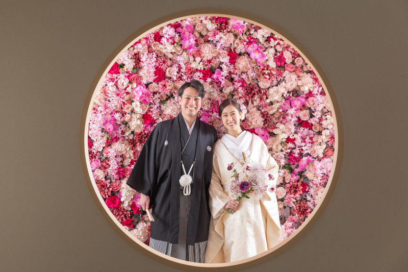 丸窓で華やかに