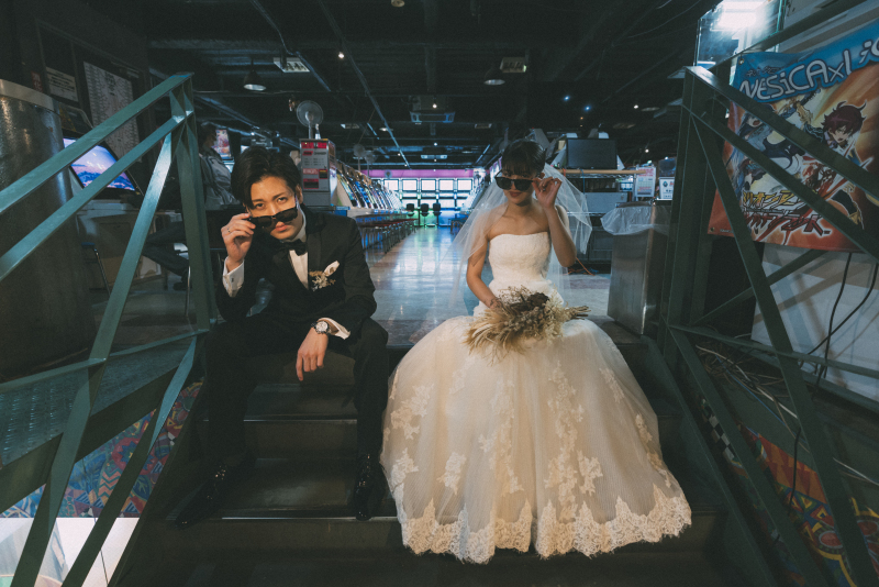 洋装×サングラス