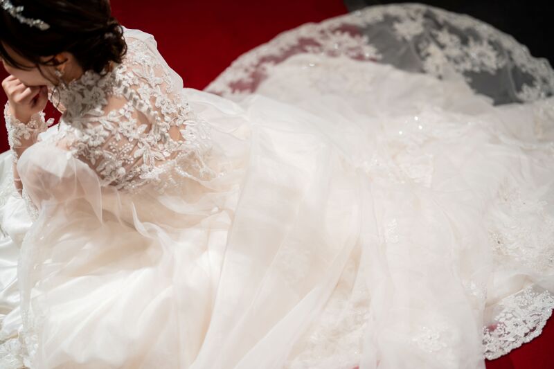 インポートドレスや国内ブランドドレスを着て‥‥