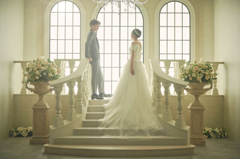 洋装2着スタジオ撮影プラン 撮影300カット+納品データ50カット/レタッチ&美肌補正付き