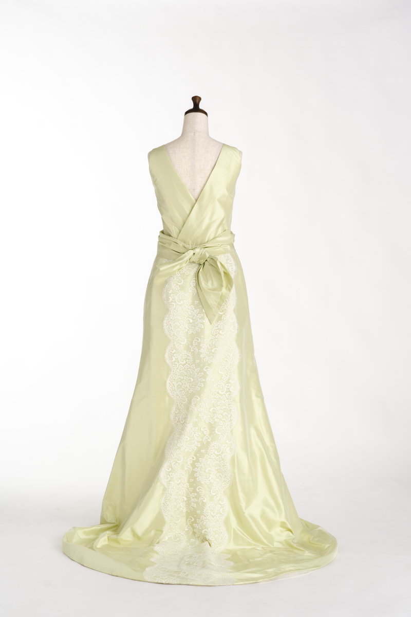 collardress　2052