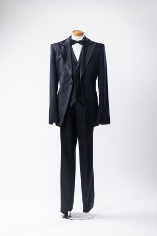 Tuxedo 027