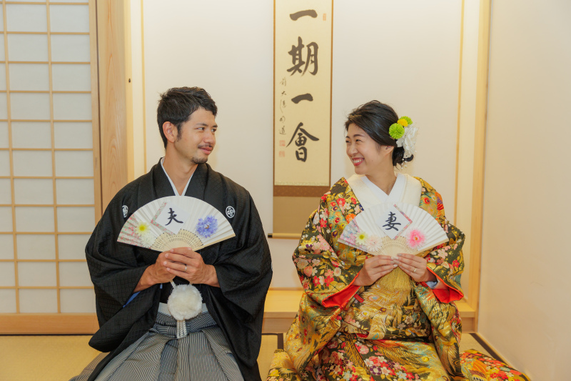 扇子を広げて♬