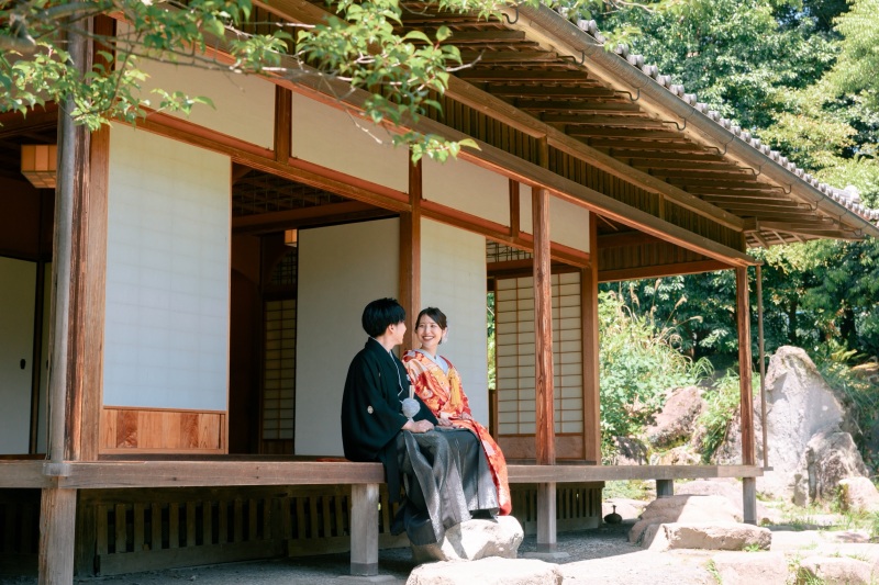 縁側で過ごす、穏やかな和のひととき