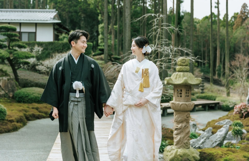 4万円お得!!【300cut全データ付き!】2着ロケーションフォトプラン (和装・洋装組み合わせは自由!)