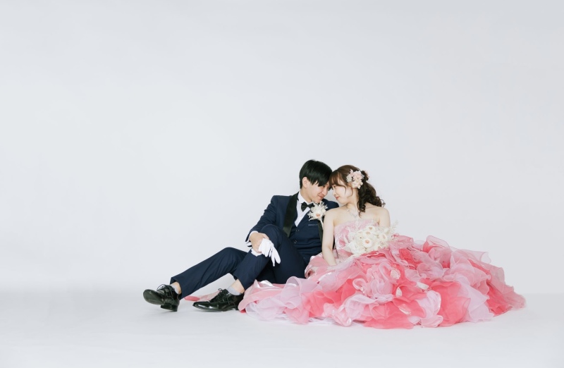 5万円お得!!【300cut全データ付き!】3着スタジオフォトプラン (和装・洋装組み合わせは自由!)