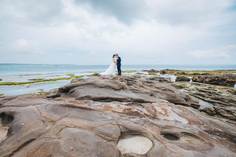【岩場ビーチフォト】ノスタルジックでカッコいい石垣島♪