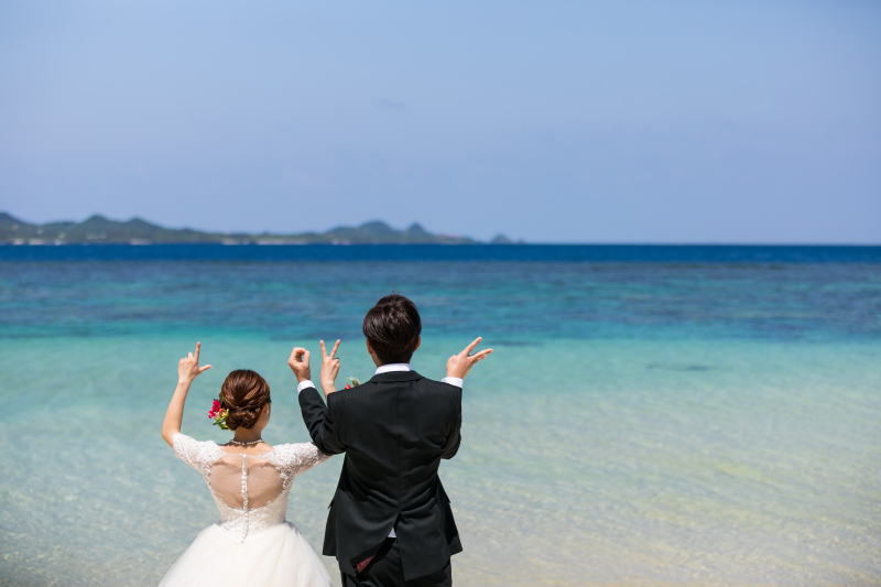 真っ青な空とエメラルドグリーンの海☆