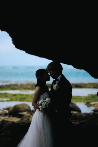 シルエットフォトのようなロマンチックな写真も素敵に仕上げてくれます。