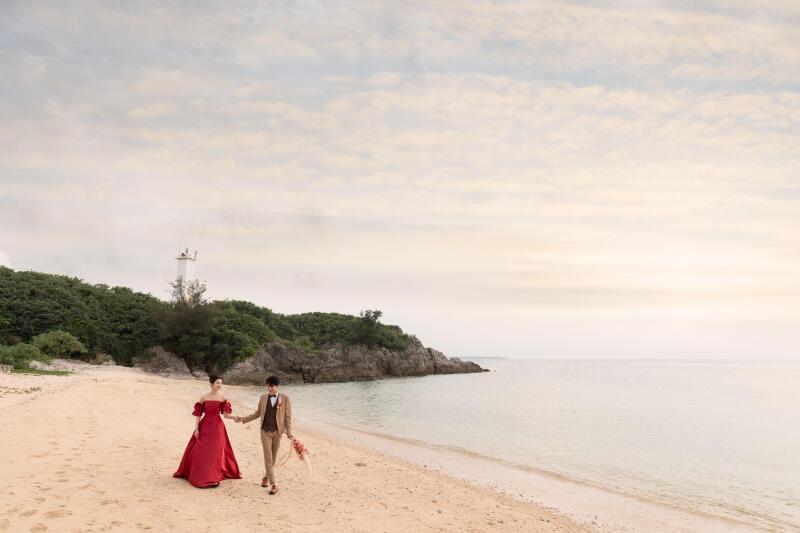 【成約特典/ドローンフォト】期間限定☆衣裳選び放題/撮影100カット/土日祝も対象!【岩場ビーチフォトプラン】