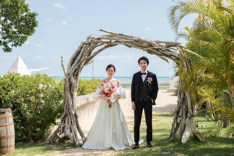 【成約特典/ドローンフォト】期間限定☆衣裳選び放題/撮影100カット【海がみえるチャペル&ビーチ&ガーデンプラン】