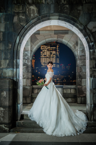 和装は日本庭園＆洋装は東京駅