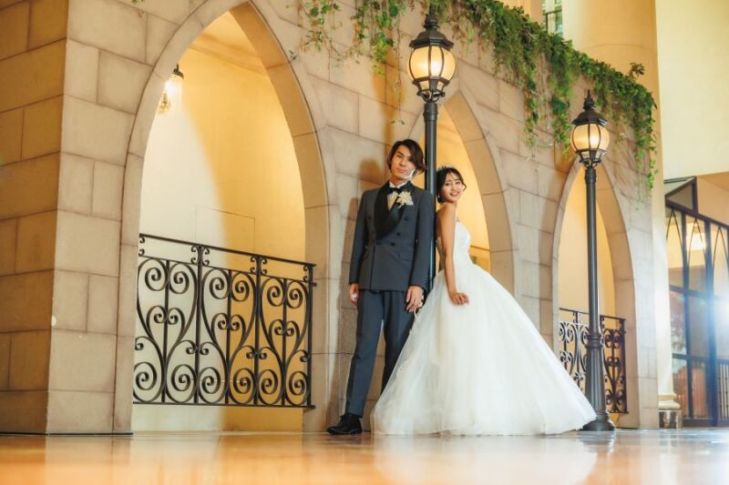 お二人背中合わせで