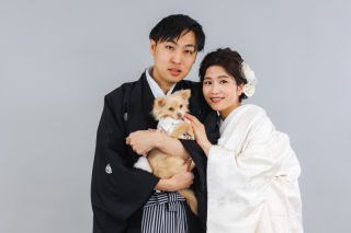 スタジオで和装と洋装の両方を撮影