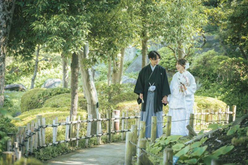 花畑記念庭園内で
