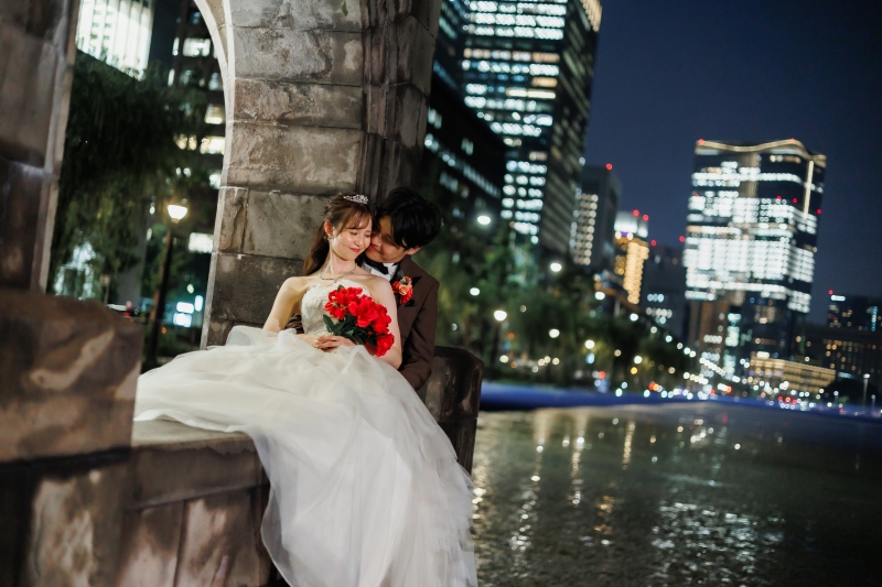 和田倉門の交差点にあるガゼボでの1枚