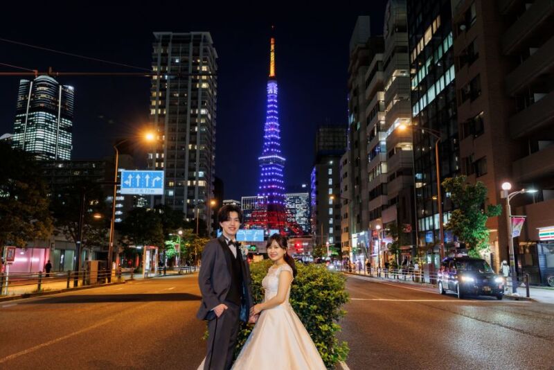 洋装は東京タワー周辺で撮影