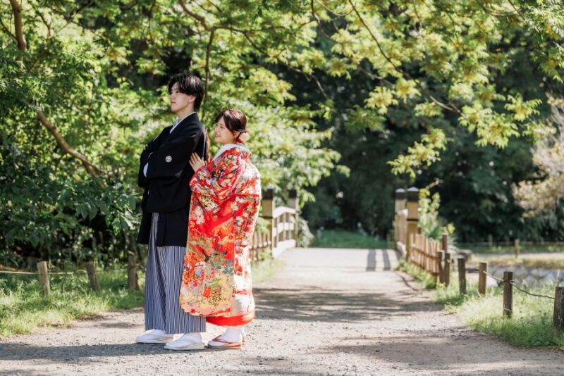 ご新郎様にそっと寄り添うご新婦様♡