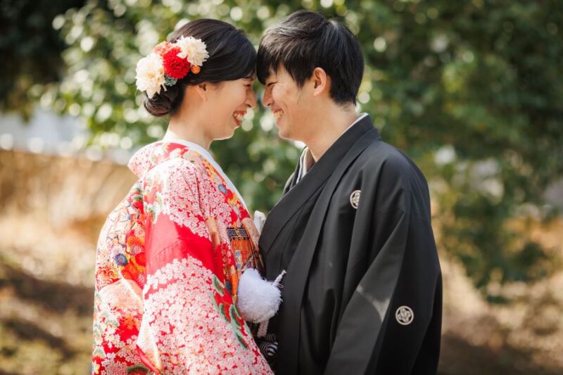 おでこをコツンと