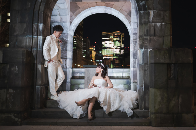 和装はスタジオでの撮影、洋装は東京駅のナイト撮影（イルミネーション期間）