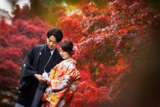 華雅苑 銀座店_紅葉シーズンの日本庭園
