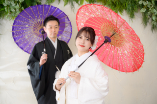 10/31迄の撮影　お好きな和装＆ドレスでスタジオ撮影　親御様のレンタル衣裳付き　ご両家様に台紙写真プレゼント