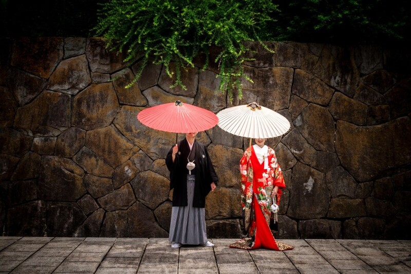 【和装&洋装】9月末迄の撮影 花畑庭園&東京駅で撮影♪ オープニングムービー撮影&ウェルカムボード付 【写真&動画プラン♪】