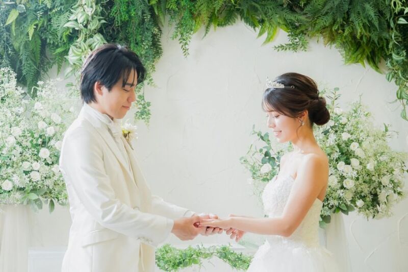 【銀座店 限定♪ 洋装1着プラン】東京駅＆スタジオ撮影付　撮影データ130カット最短3～5営業日後お渡しOK