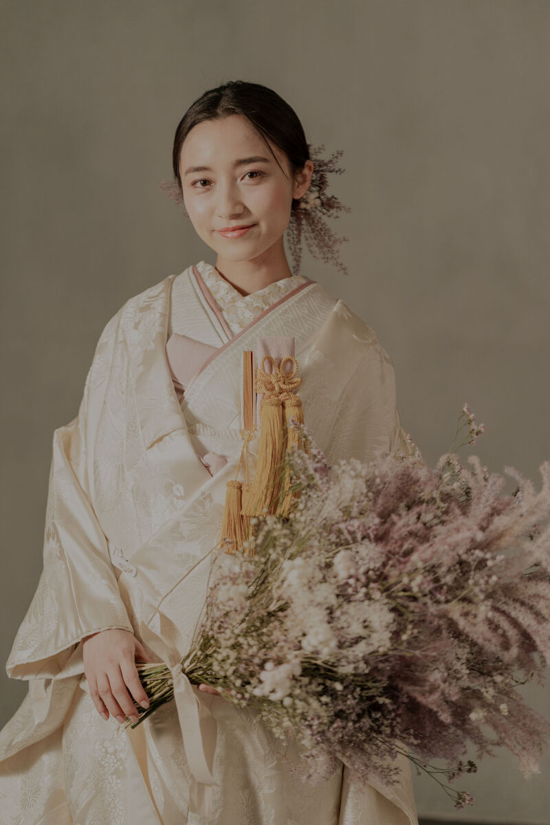 白無垢008(天井格子に鶴）