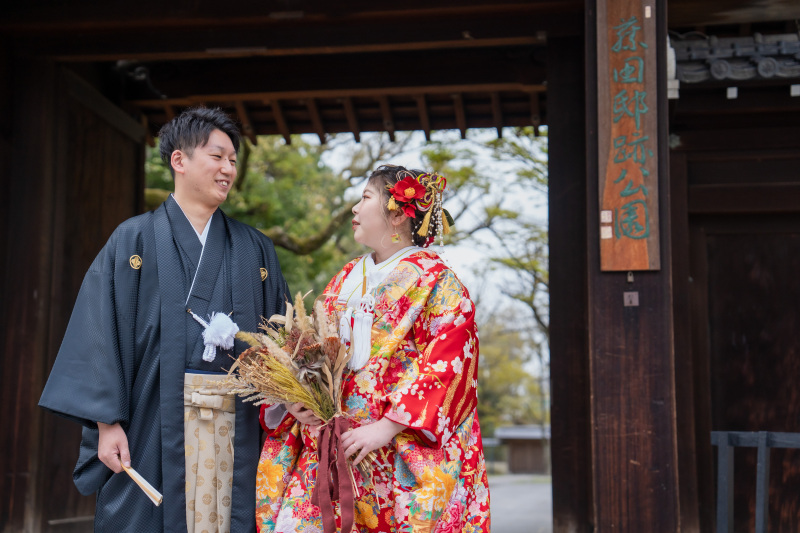 まずは入り口前で