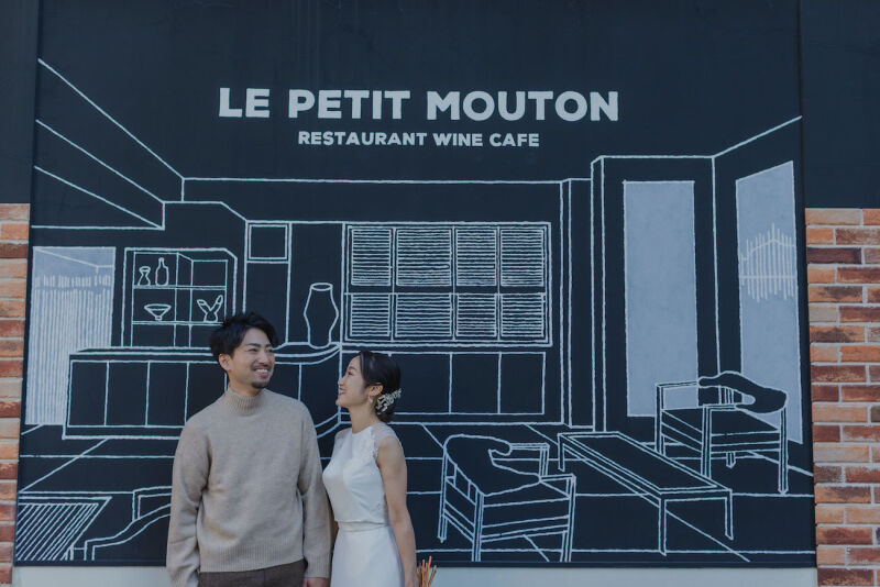 笑い合うお二人