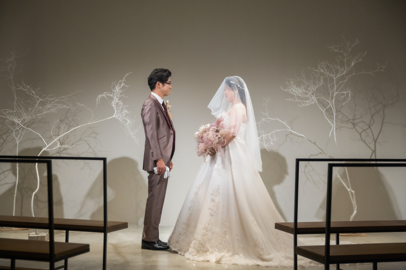 厳かな雰囲気に包まれて