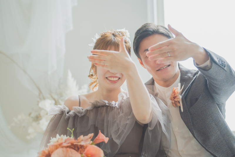 自然光を背景に