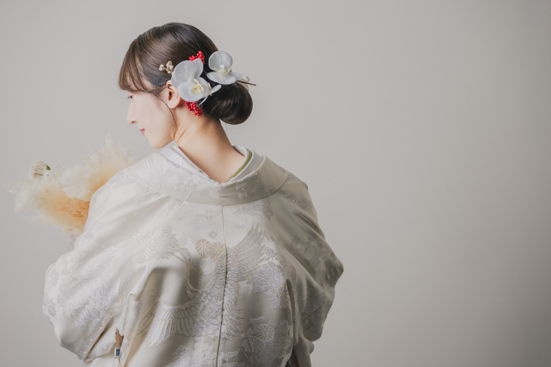 胡蝶蘭が彩る洗練された花嫁ソロカット