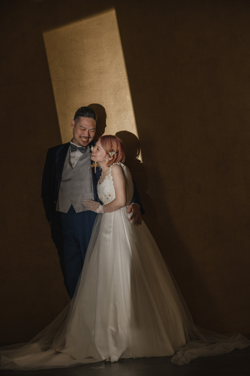 背景を変えて、ライティングを活かした撮影