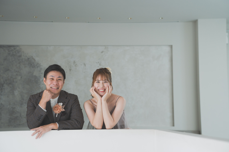 自然光が特徴のスタジオ撮影からスタート！