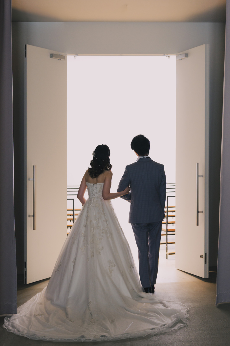 まずはチャペルで挙式風フォト