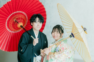 春カラーの色打掛で館内フォト