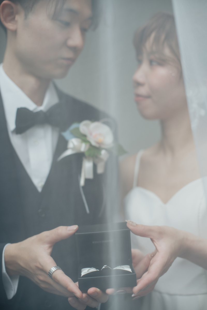 チュール越しのおふたり