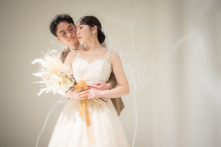 色々なお写真を楽しめる！スタジオ＆チャペル洋装撮影