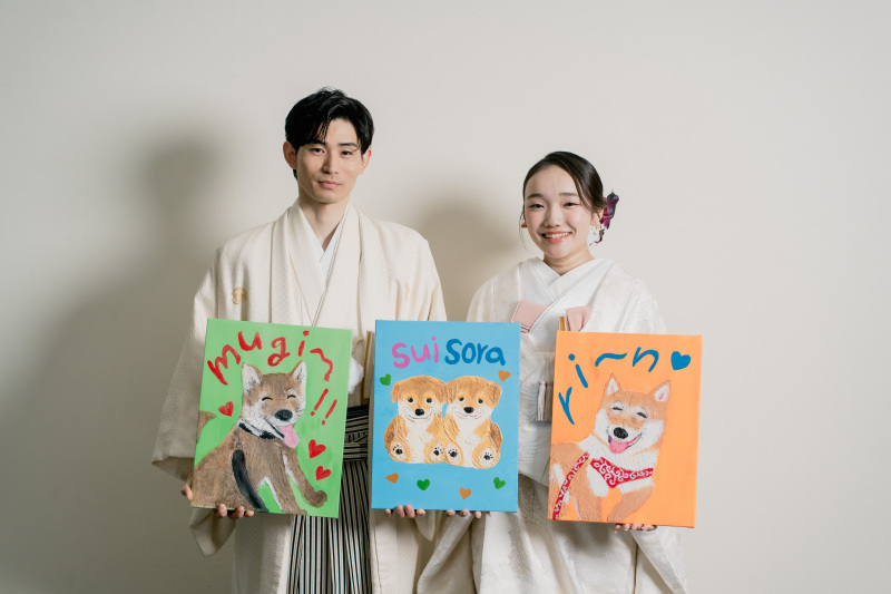 愛犬たちへの想いをキャンバスに込めて