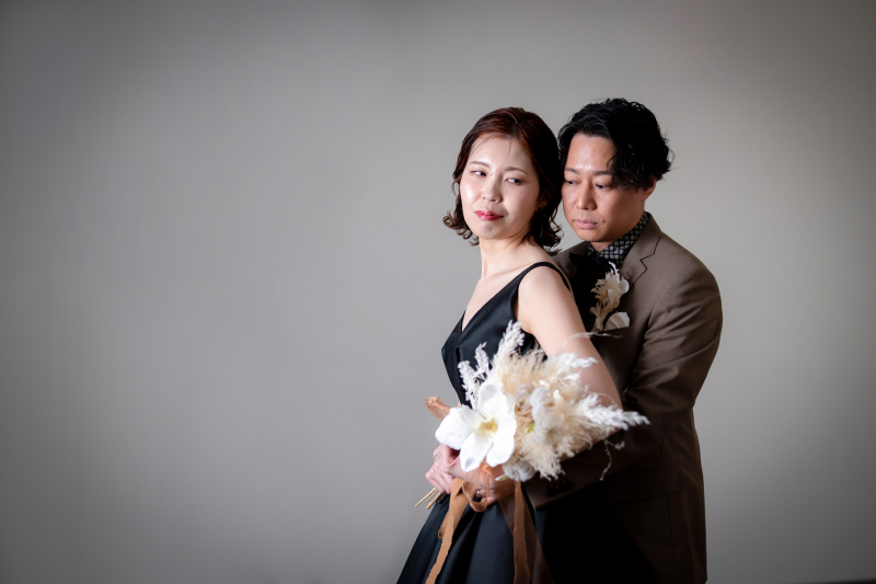 黒ドレスでおしゃれに撮影