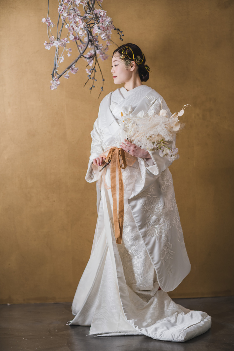 ゴールド背景に桜ショット