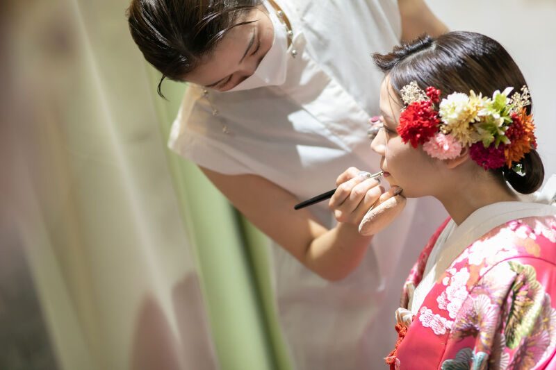 メイクシーンも思い出のひとつ。たいせつな1枚に