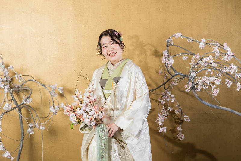 和装らしい背景で