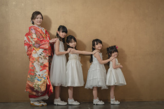 Creators'Genic_5人姉弟♬みんなでファミリーフォト