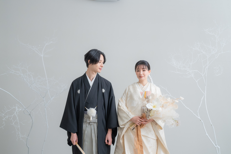 色打ち掛けのみならず白無垢も多数取り揃え♫