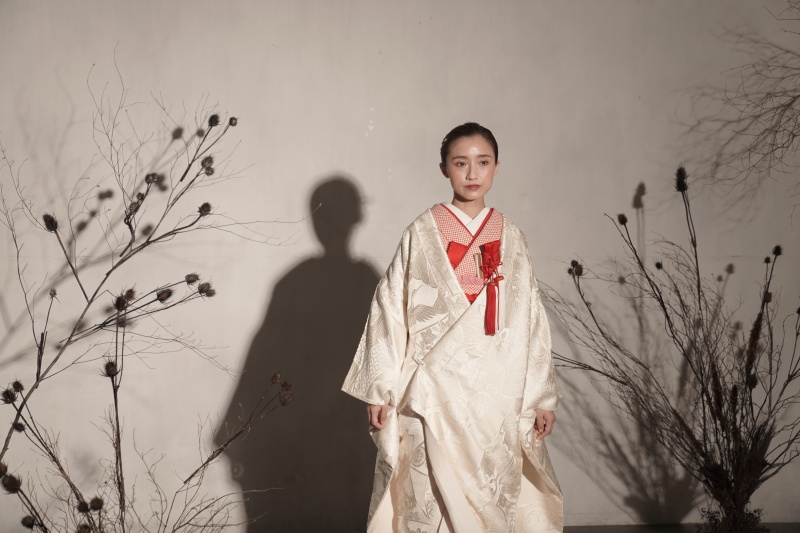 スタジオ、ロケともに得意です。とくにスタジオの照明技術に長けており、光を巧みに操りながら撮影を実施します。