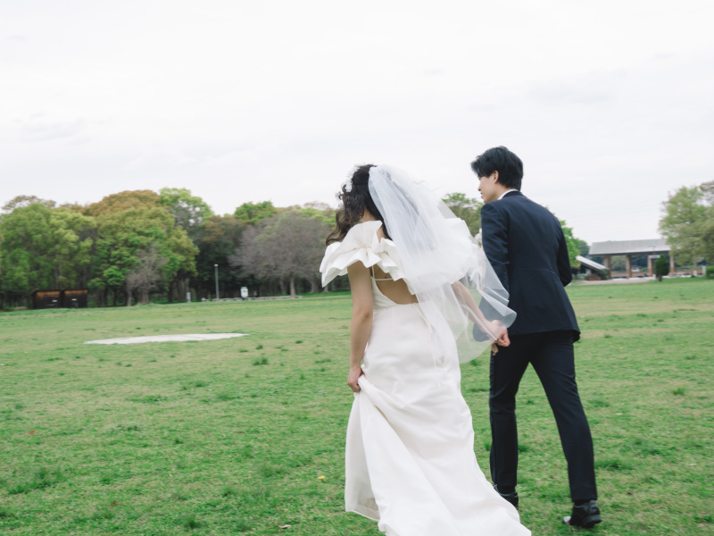 【プロが選ぶ!”外さない”大阪ロケ地】洋装1着|ロケフォト|交通費込|自然に囲まれた撮影|100カット保証|選べるロケ地